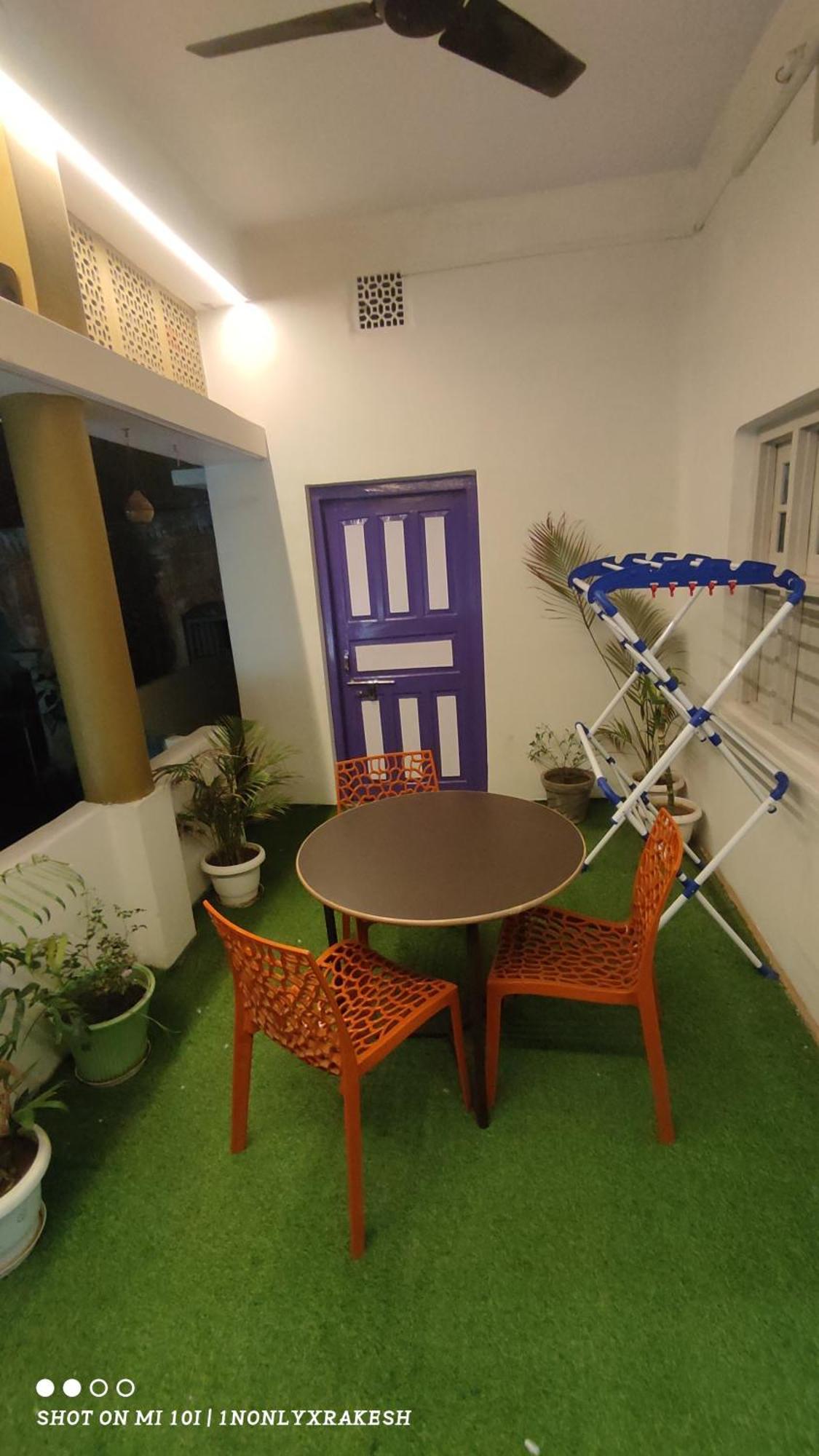 Inka Kashi Hostel Varanasi Exterior photo