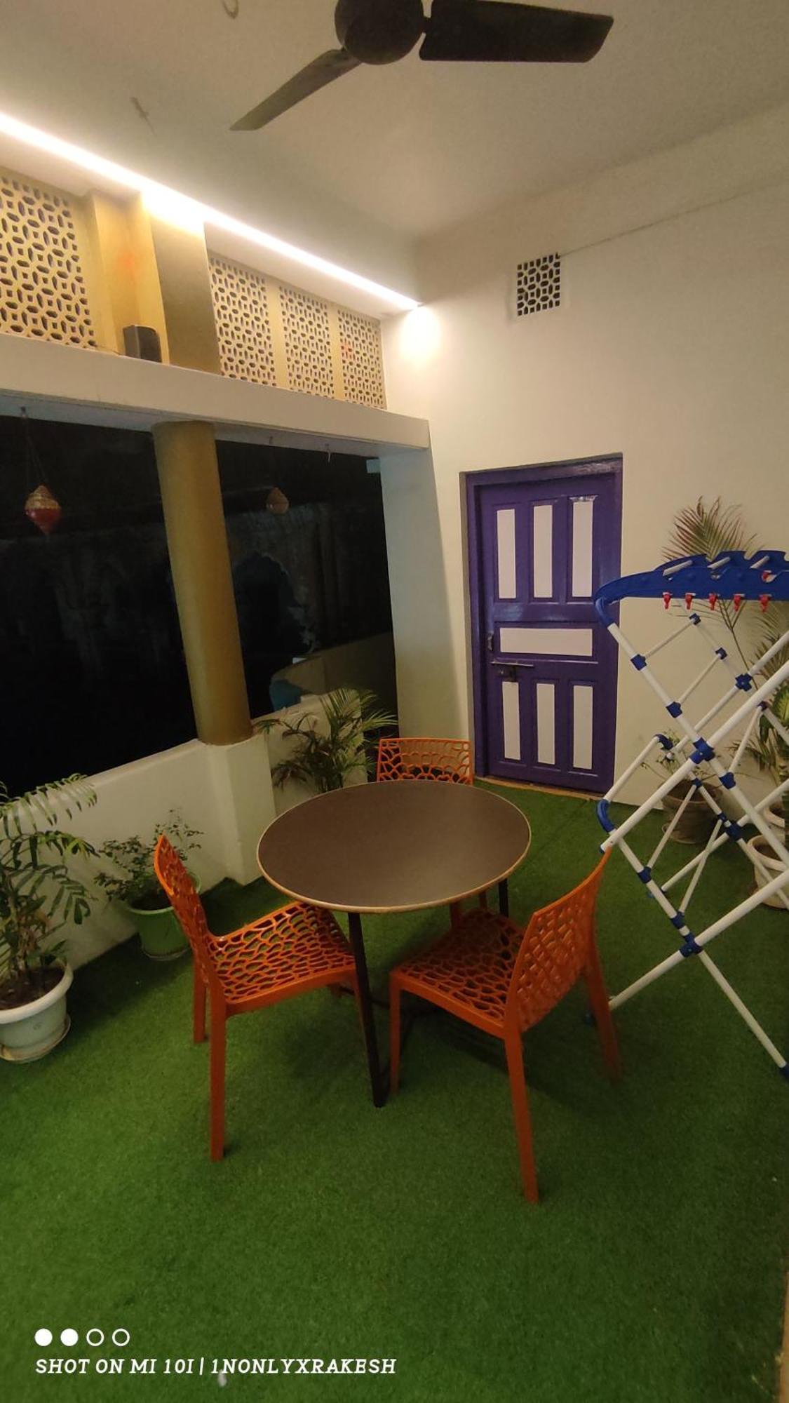 Inka Kashi Hostel Varanasi Exterior photo